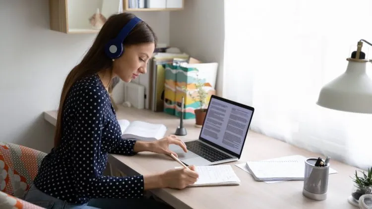 cours à distance interactifs plateforme création de questionnaires sur mesure