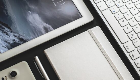 technology-gadb529ed6_1920