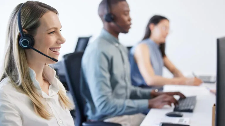 Gérer efficacement votre accueil téléphonique durant les pics d'activité