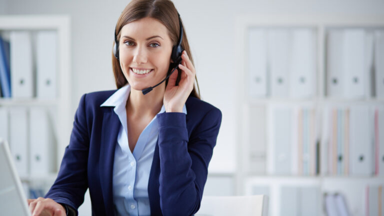 Pourquoi externaliser sa permanence téléphonique est un vrai gain de temps ?