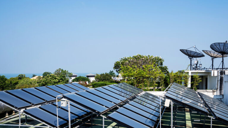 Optimisez votre énergie : les avantages du photovoltaïque pour les entreprises !