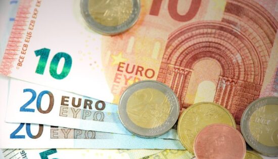 Comment_déposer_un_cheque_de_banque_?