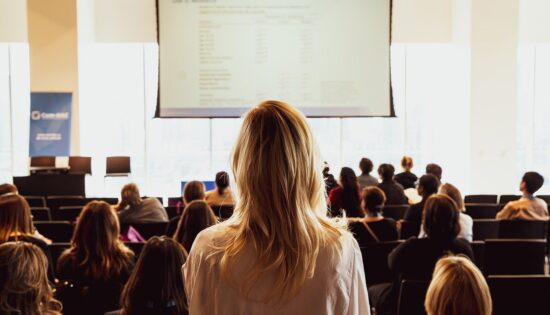 Comment_la_cohésion_d_équipe_transforme_la_dynamique_de_travail_?