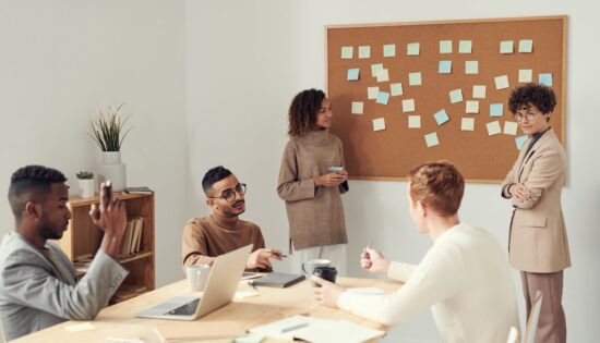 4_façons_d_améliorer_vos_compétences_en_communication_d_entreprise