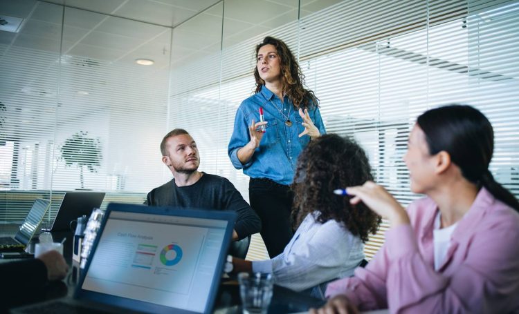 Management d'entreprise bottom up