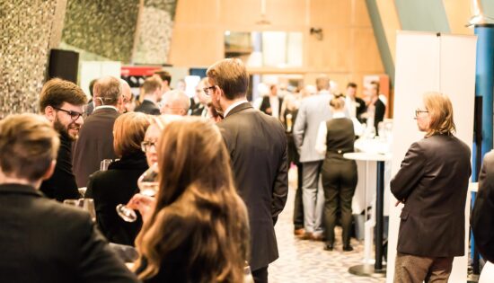Team building original : comment sortir du cadre classique des réunions ?