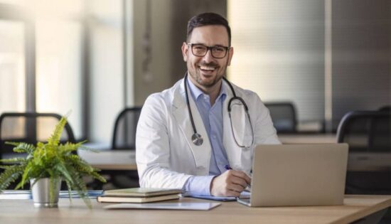 picture-le-materiel-de-bureau-indispensable-dans-un-cabinet-de-medecins.jpg