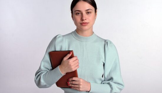 Les_alternants_peuvent_ils_bénéficier_de_cartes_cadeaux_professionnelles_?