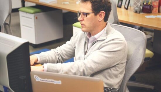 10-choses-que-vous-devez-savoir-avant-de-demarrer-une-entreprise-en-ligne0