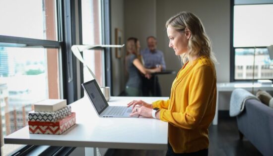 Un_mobilier_de_bureau_impeccable_pour_des_usages_différents…