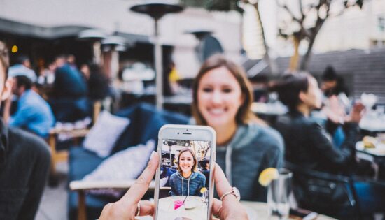 Comment_inciter_vos_clients_à_prendre_et_à_partager_des_photos_de_votre_entreprise
