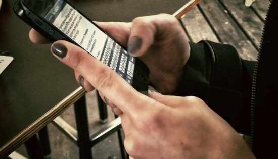 Comment_la_localisation_d_applications_mobiles_peut_elle_stimuler_leur_téléchargement?