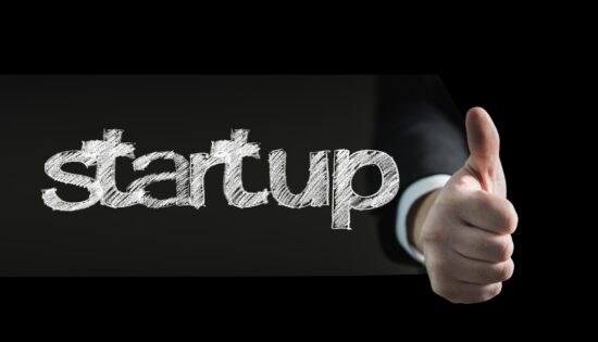 5_raisons_pour_lesquelles_les_startups_technologiques_devraient_embaucher_plus_de_personnel_non_technologique