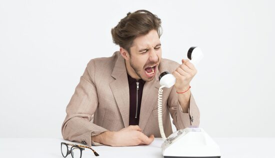 Compétences_téléphoniques_essentielles_pour_les_propriétaires_de_petites_entreprises 