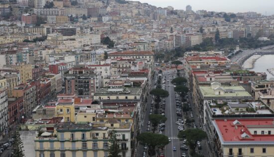 Optimiser_son_voyage_d_affaires_à_Naples_:_activités_professionnelles_et_attractions_touristiques