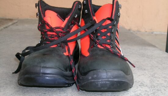 Quel_est_l’impact_des_chaussures_de_sécurité_sur_la_productivité_et_la_santé_des_salariés ?