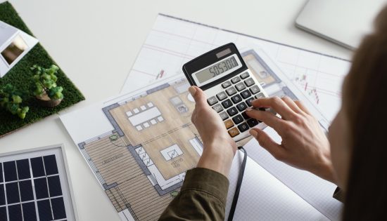 Rénovation énergétique dans le Finistère : les solutions pour sanctuariser son budget travaux